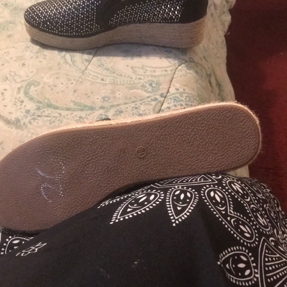 Shoes - Picture 2 of 2